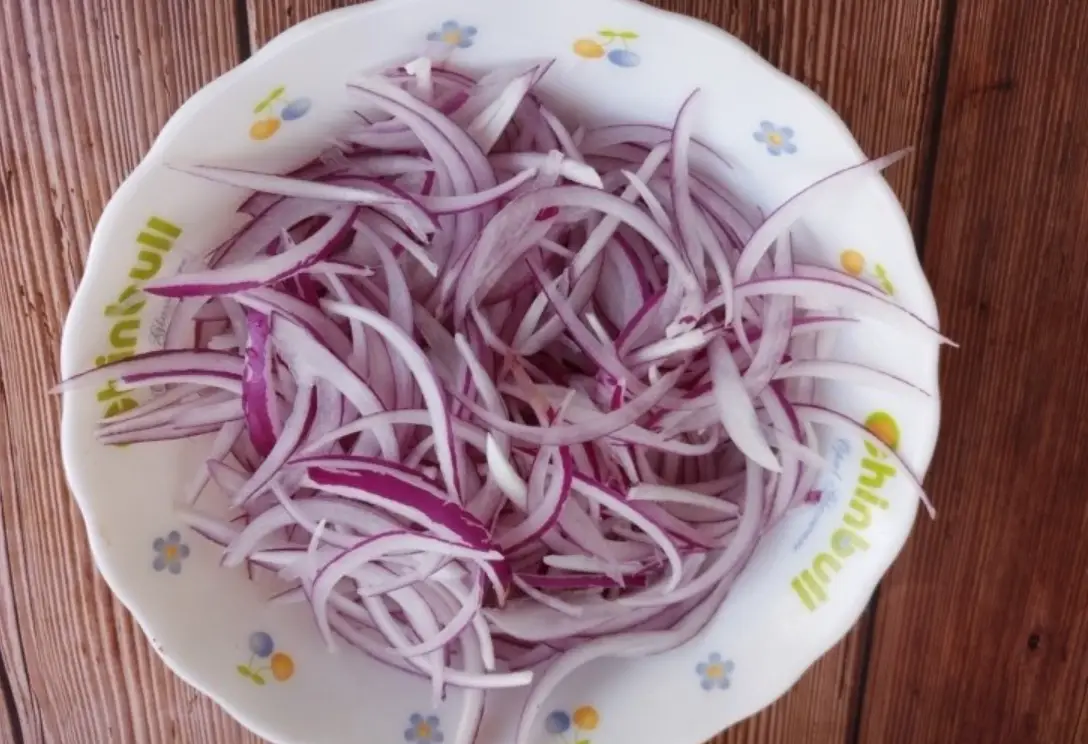 洋蔥切絲技巧 洋蔥切絲技巧