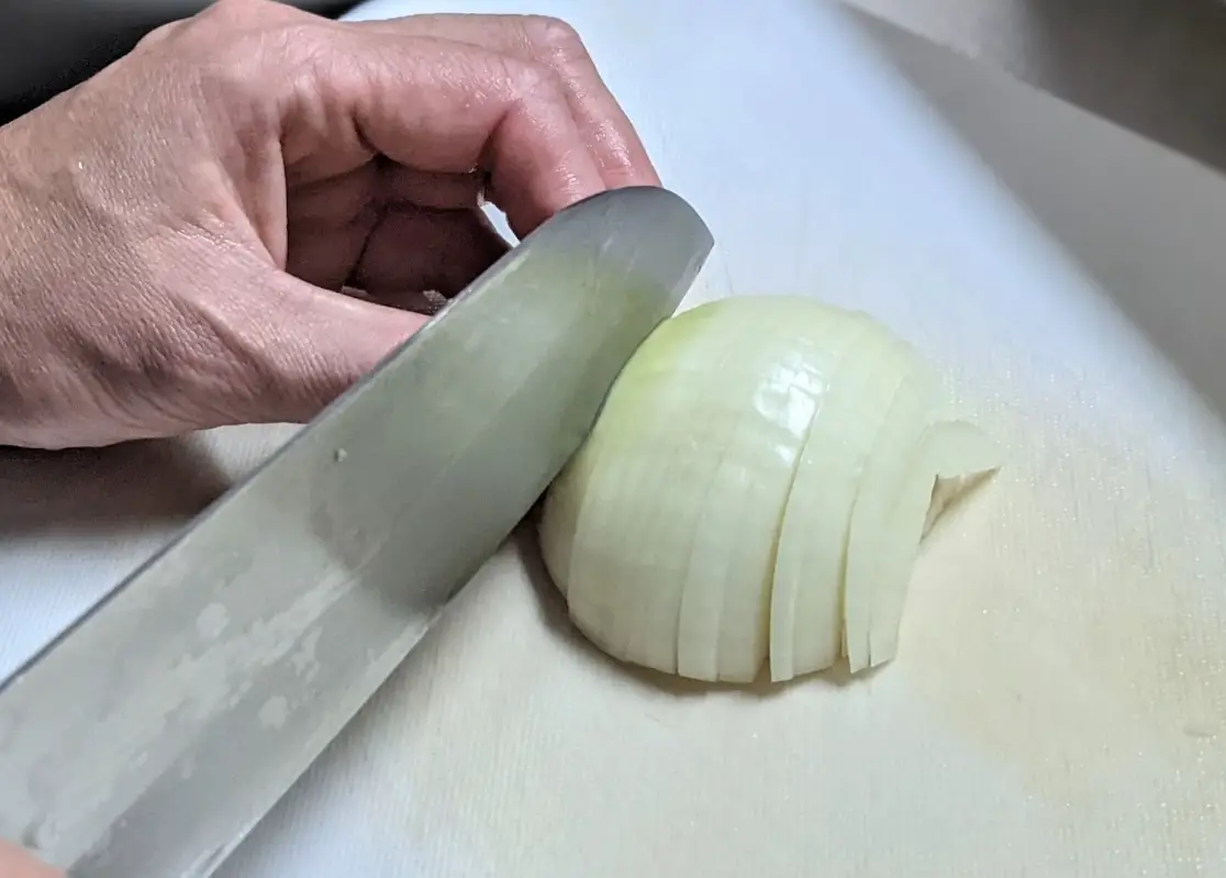 洋蔥切絲技巧 洋蔥切絲技巧