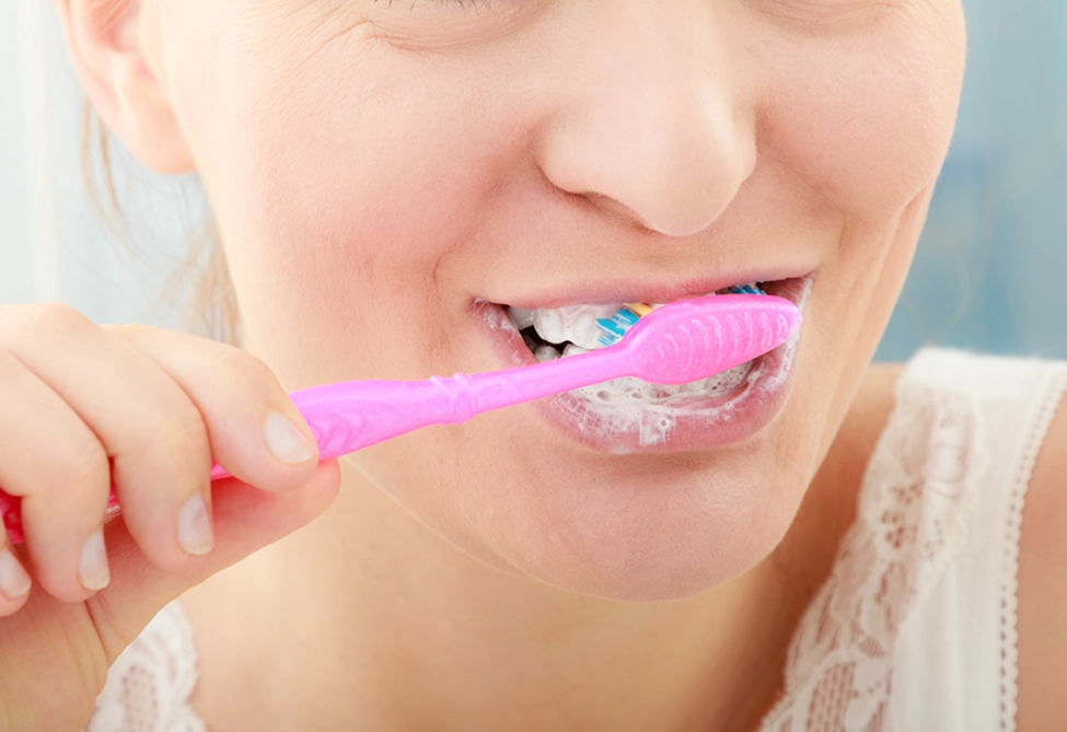 刷牙牙齒酸 刷牙牙齒酸