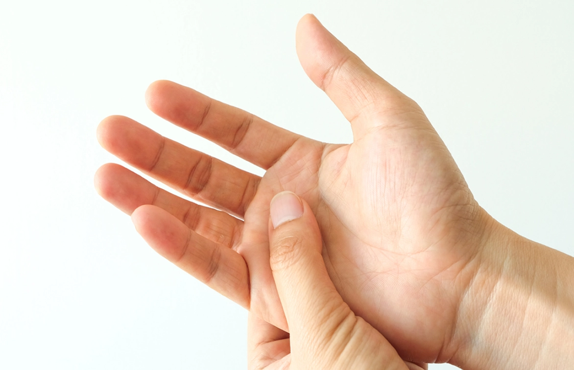 手麻大病徵兆 手麻大病徵兆