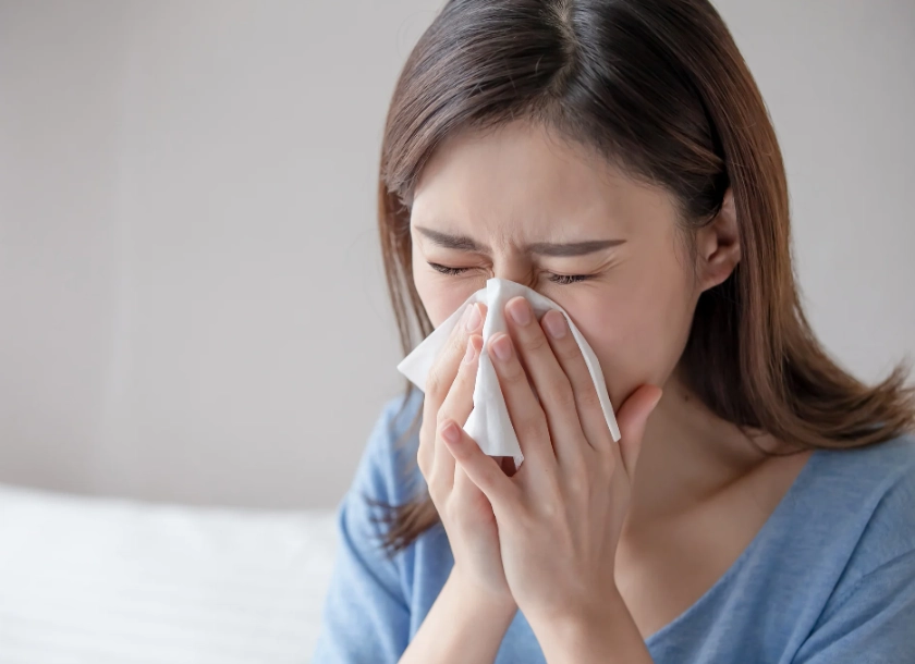 打噴嚏打不停怎麼辦？醫師解析5大成因與自救全攻略