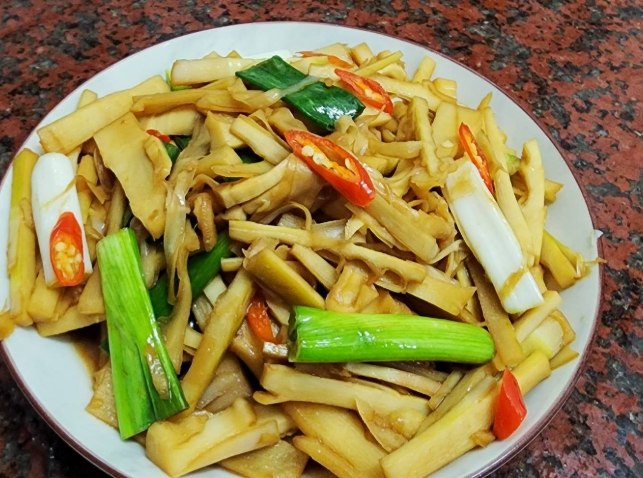 炒桂竹筍料理