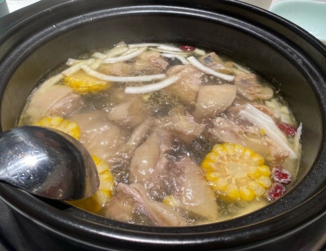椰子雞煲