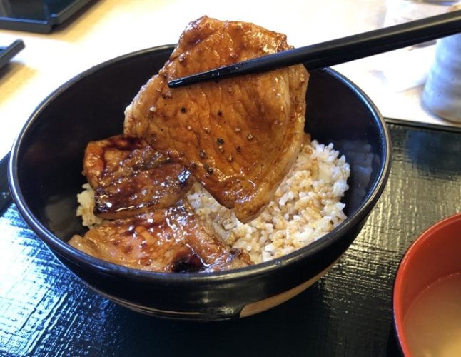 帶廣豚丼 帶廣豚丼