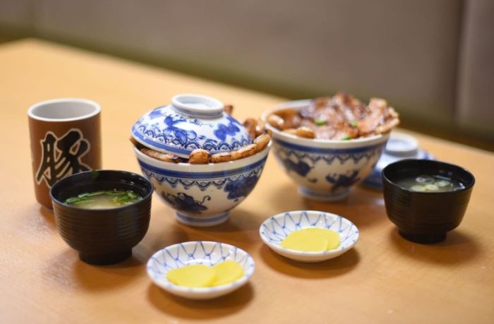 帶廣豚丼 帶廣豚丼