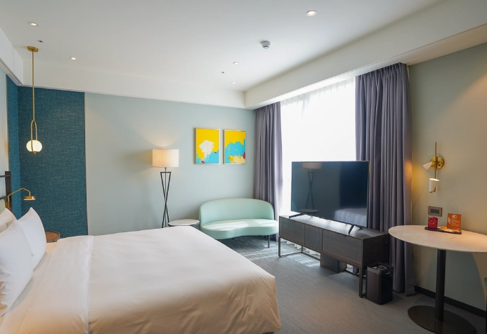 高雄火車站青年旅館