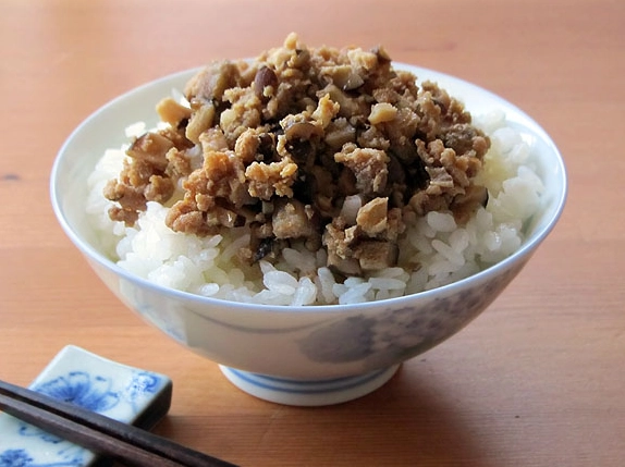 台灣肉燥飯食譜