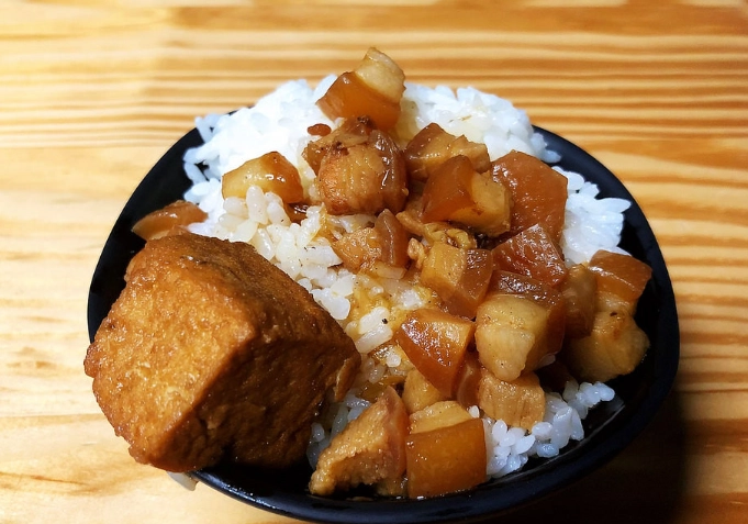 台灣滷肉燥飯