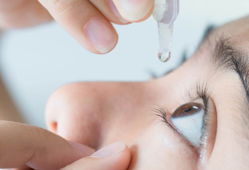 正確點眼藥水方法