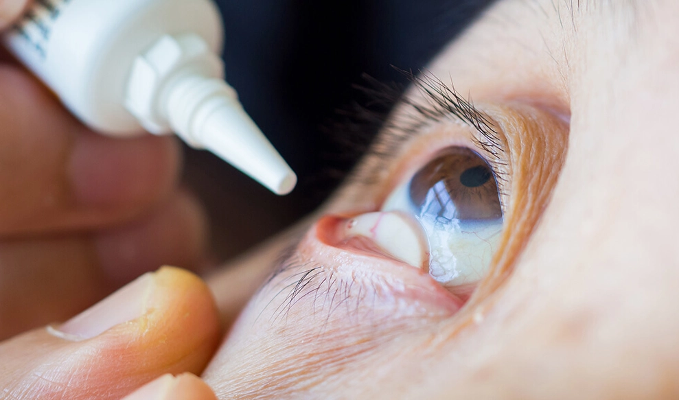 眼藥膏使用技巧