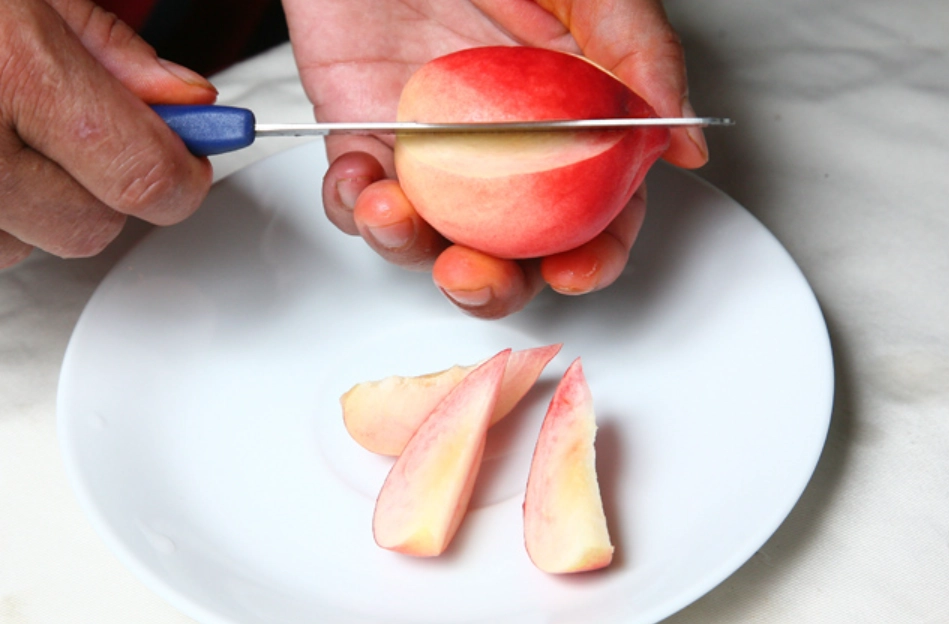 水蜜桃切法技巧